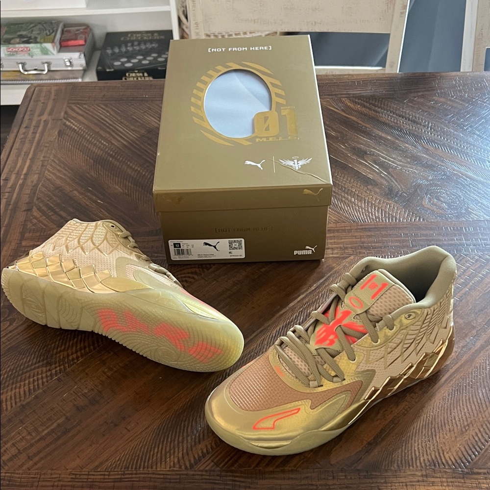MB.01 Golden child Men’s Sz12 Basketball shoes